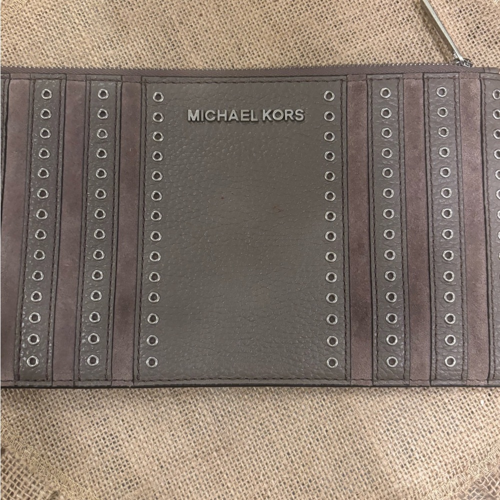 Michael Kors Grommet Leather Wristlet Clutch – Taupe Gray Pebbled Leather